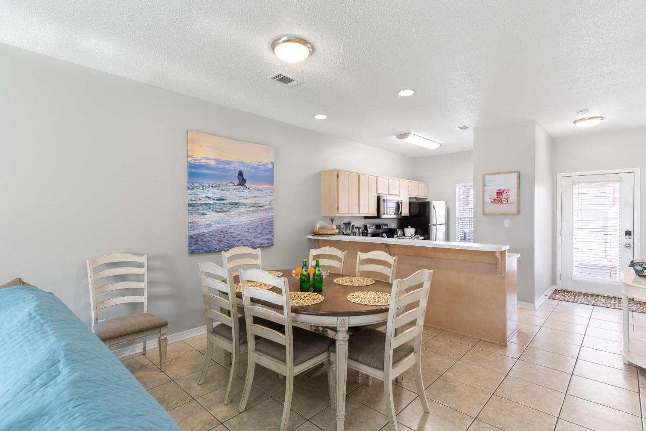 Beach House 5Min Walk To Beach, Pool, Close To Shops And Activities Destin Bagian luar foto